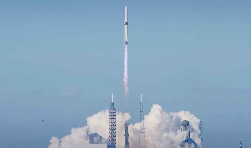 SpaceX rocket SpaceX rocket