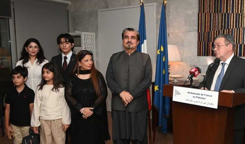 France confers arts and letters honour on Syed Jamal Shah (Courtesy: APP) France confers arts and letters honour on Syed Jamal Shah (Courtesy: APP)
