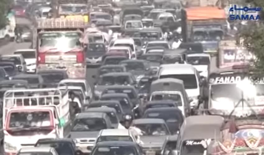 Karachi faces heavy traffic jam again (Courtesy: Online) Karachi faces heavy traffic jam again (Courtesy: Online)