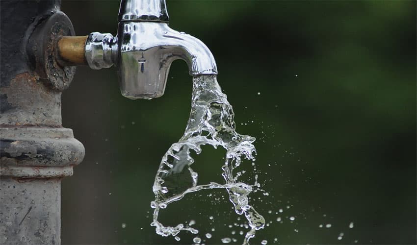 Karachi water, sewerage charges raised by 7.5pc (File Photo) Karachi water, sewerage charges raised by 7.5pc (File Photo)