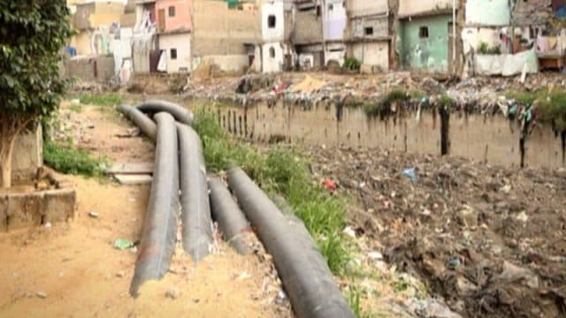 A pipeline is laid from the house with the boring and connected to the factory. Image: SAMAA Digital A pipeline is laid from the house with the boring and connected to the factory. Image: SAMAA Digital