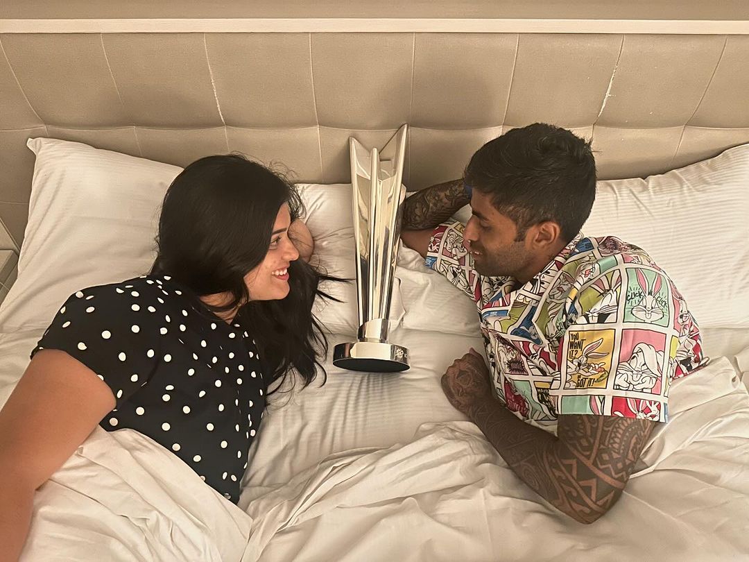  Suryakumar Yadav and wife
