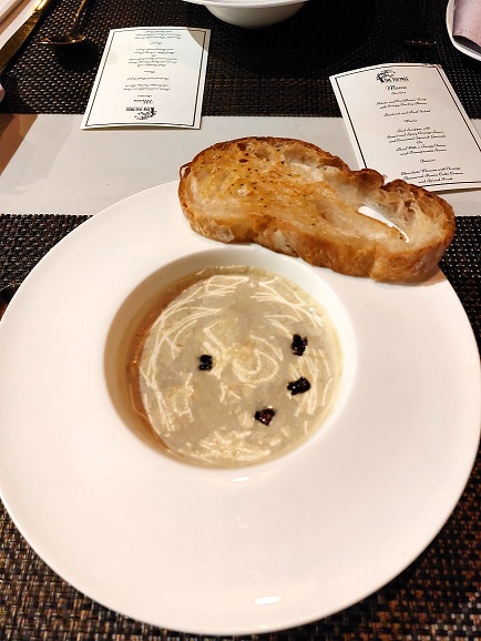 Potato, cauliflower soup with turkey bacon Potato, cauliflower soup with turkey bacon