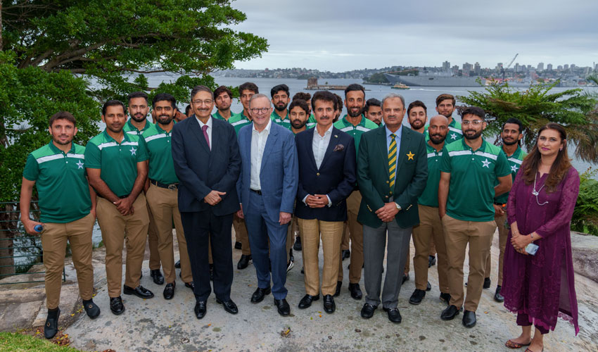 Australian PM hosts Pakistan cricket team in Sydney