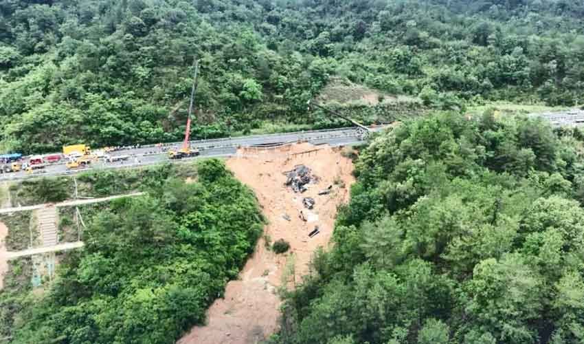 Southern China highway collapse death toll rises to 36