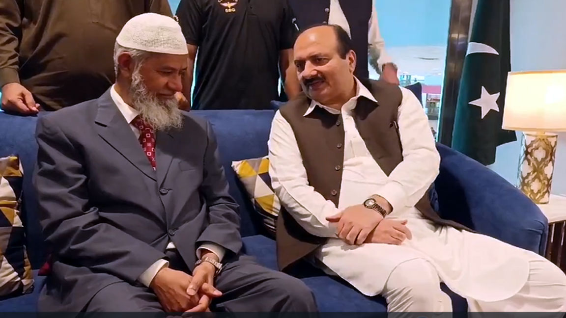 Religious scholar Dr Zakir Naik reaches Pakistan on 15 day visit