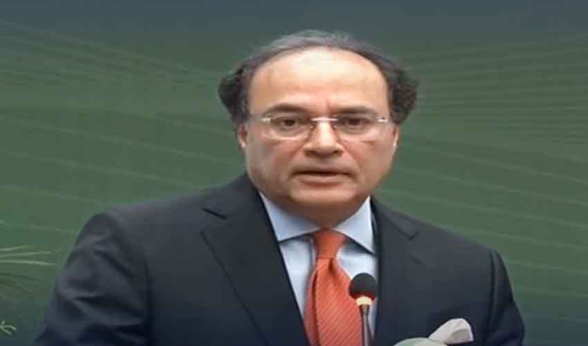 Pakistan to seek Extended Fund Facility, additional climate financing funds from IMF