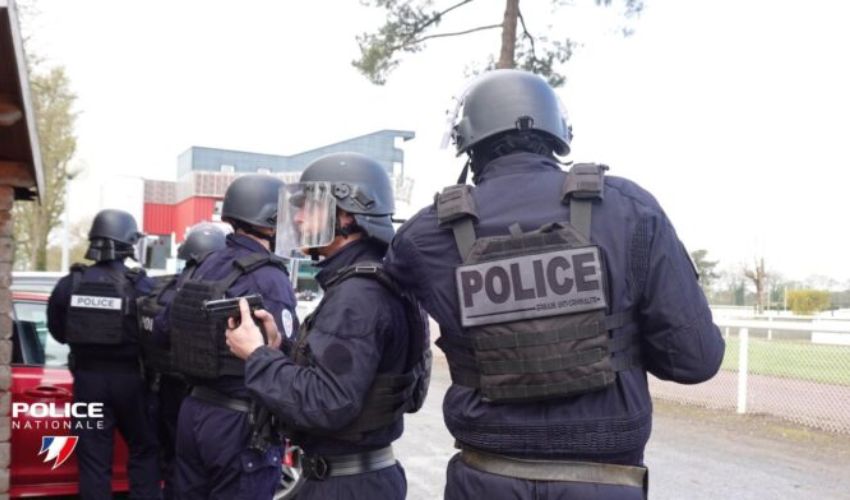 France: Commando attacks prison van, 3 officers killed; 1 prisoner on run
