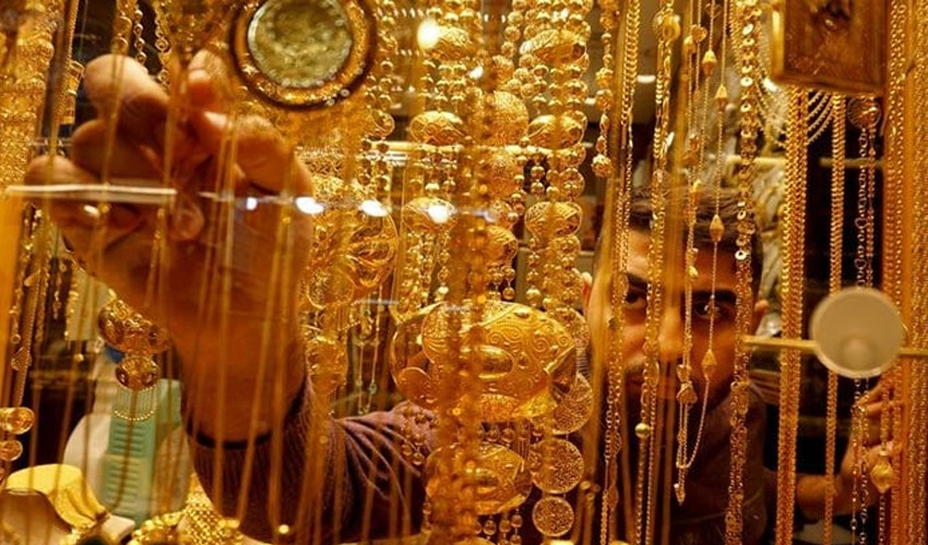 Gold prices in Pakistan continue to slide downward