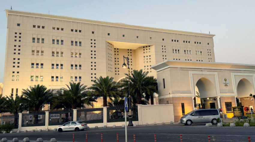 Saudi authorities warn fraudulent individuals looting public in Hajj matters