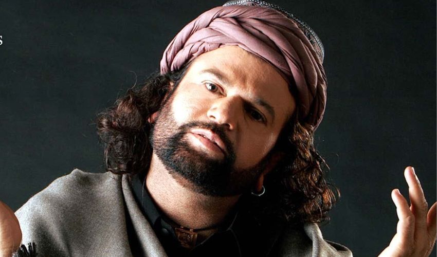 Indian singer Hans Raj Hans recites Punjabi Naat