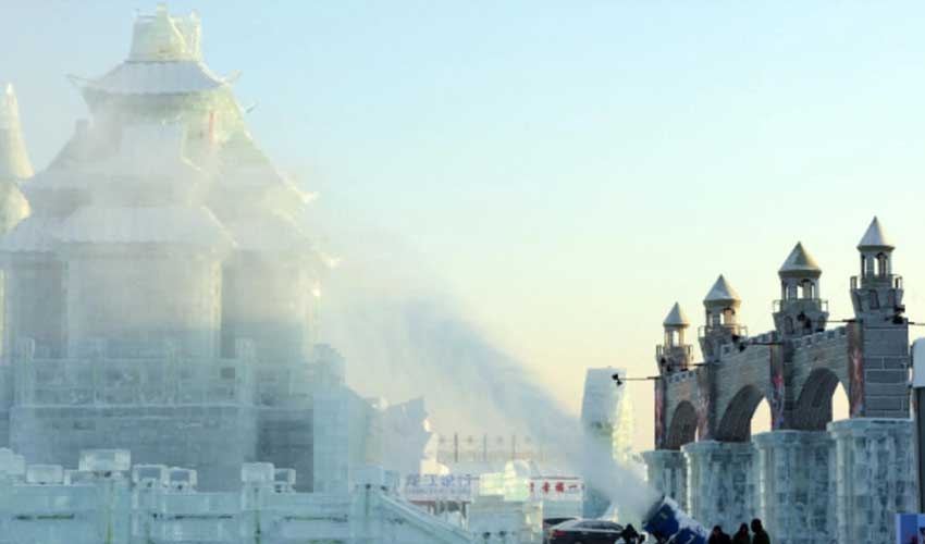 Harbin's ice and snow festival breaks records
