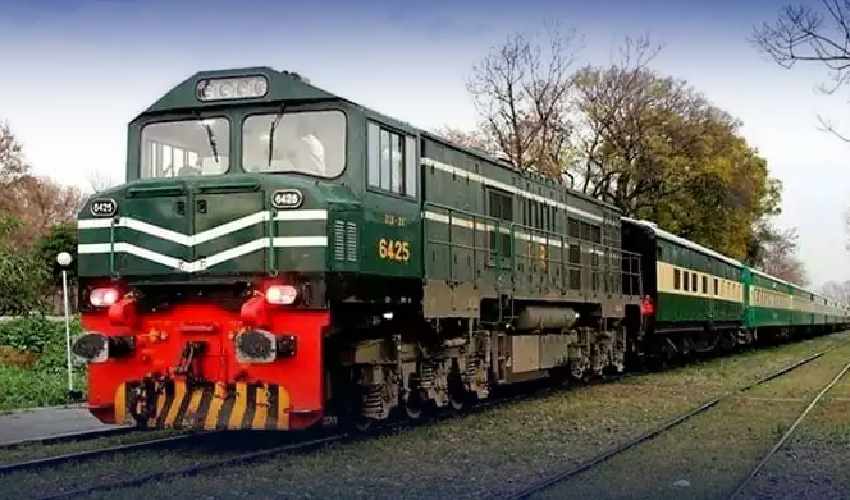 Pakistan Railways resumes Peshawar to Karachi Awami Express after 16 months