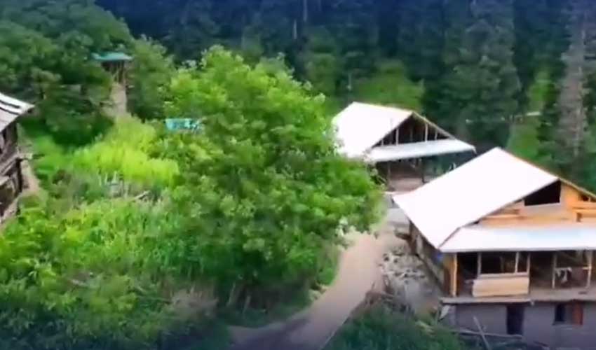 Joy and tradition shine at Jashan Baharan Mela in Leepa Valley