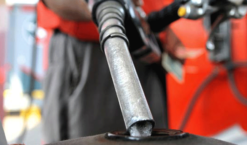 Petrol price in Pakistan may see another hike from Feb 01, 2025