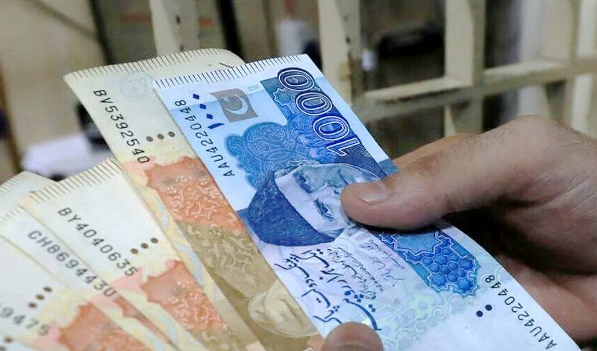 PKR exchange rate today: October 3 - Dollar, Euro, Pound, Dirham, Riyal