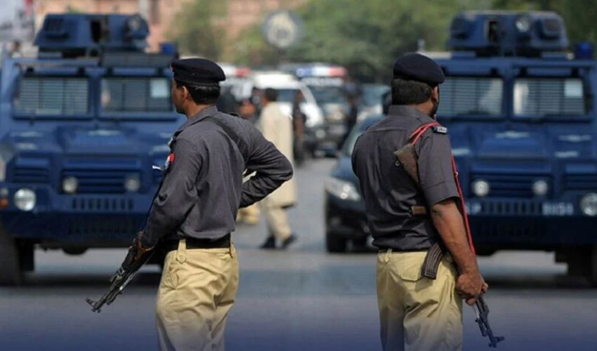 Shikarpur: Bandits kidnap four police officials, including SHO