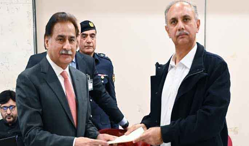 PTI submits formal demands as 3rd round of talks with govt ends