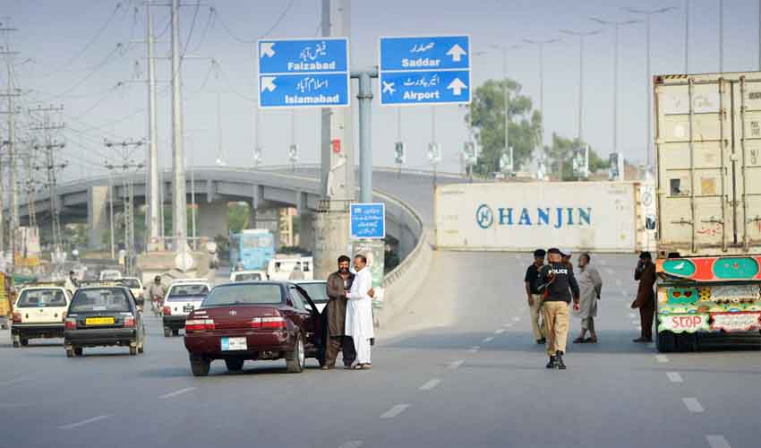 PTI rally: Islamabad sealed with 100 containers; 400 detained