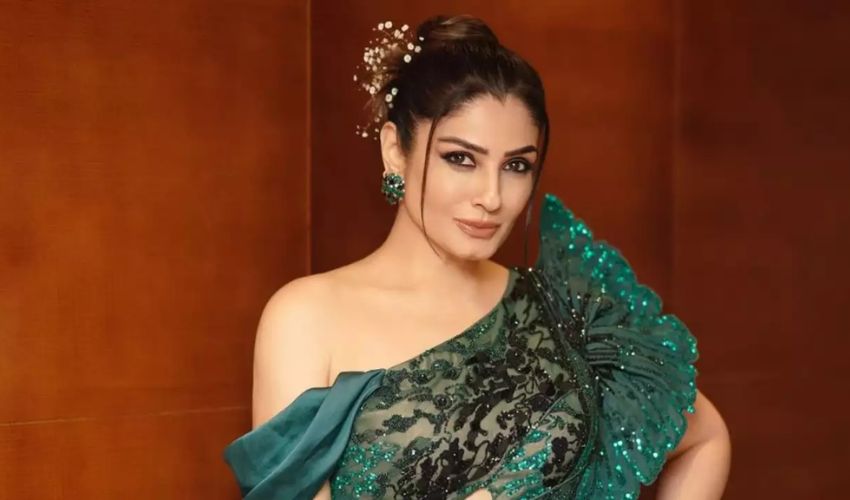 Raveena Tandon attacked by mob in Mumbai