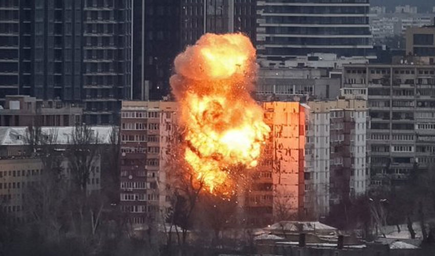 Two killed as Russia strikes Kyiv ahead of Trump Zelenskyy talks