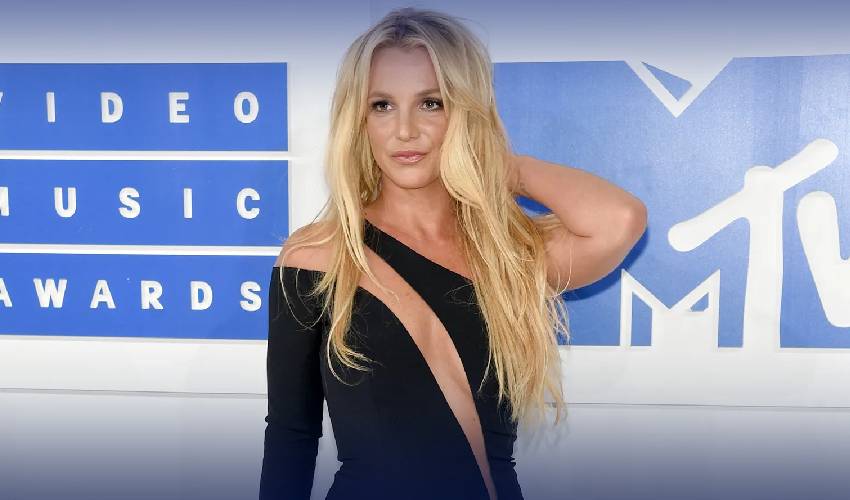 Britney Spears ‘good morning’ video sets internet on fire