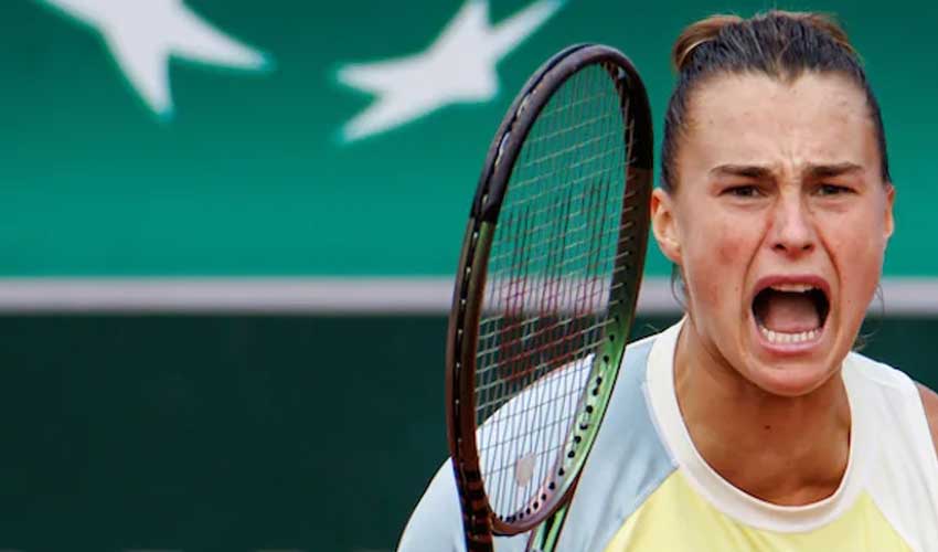 Aryna Sabalenka powers to victory over Elena Rybakina