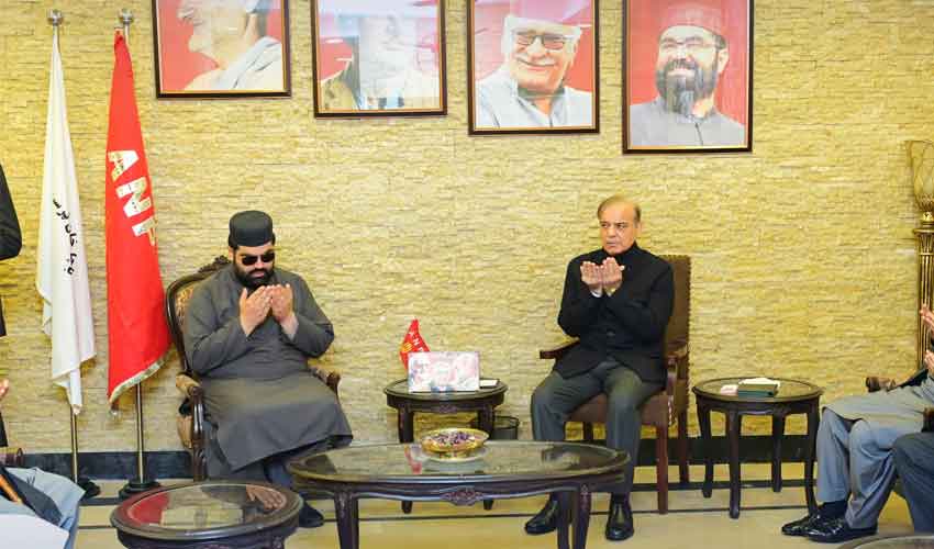 PM Sharif visits Asfandyar Wali's residence to condole over wife's death