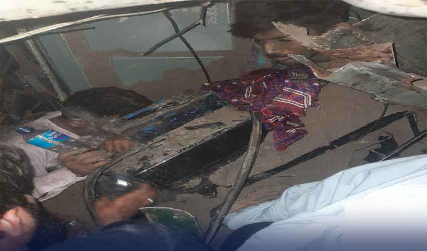 Rehman Baba Express derails near Faisalabad, 2 injured – File