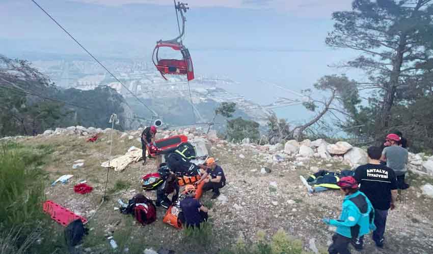 Cable car collision kills 1, injures 10 in Antalya, Turkey